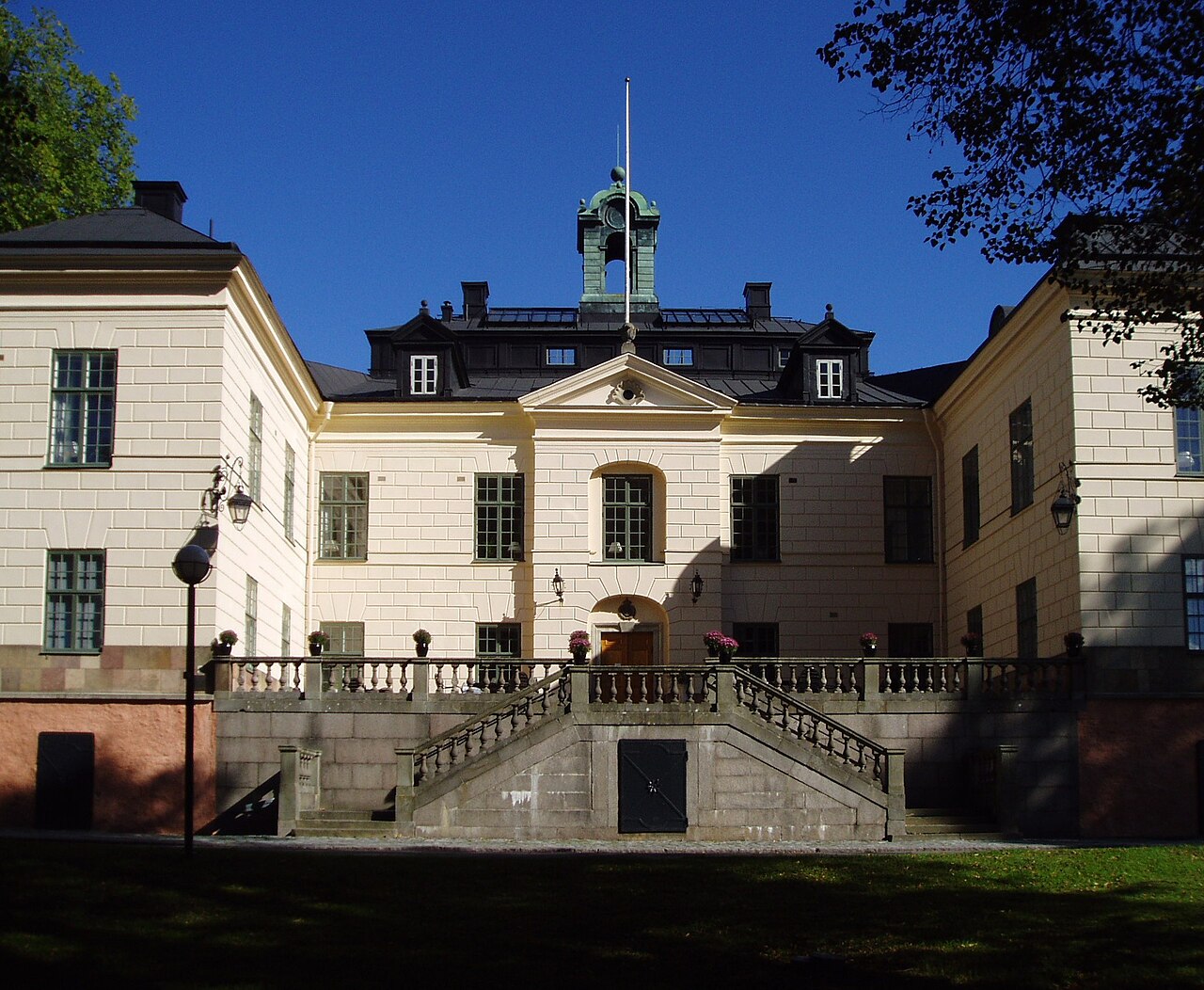 Slottsbyggnad.